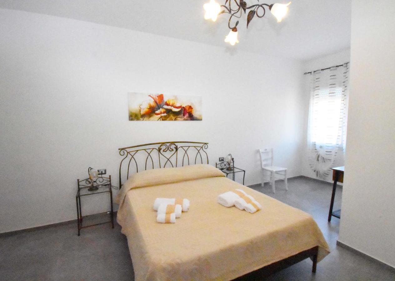 B&B Centrale Tortoli Bagian luar foto
