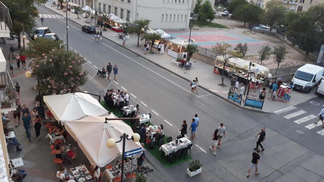 B&B Centrale Tortoli Bagian luar foto