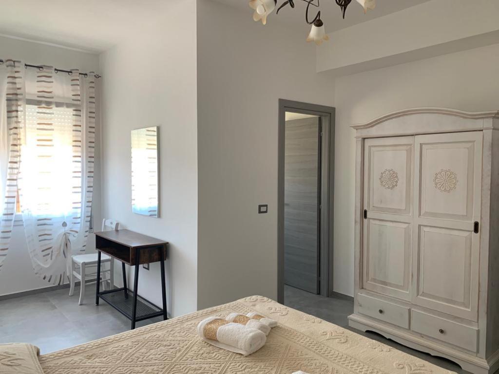 B&B Centrale Tortoli Bagian luar foto