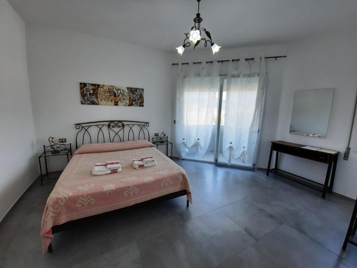 B&B Centrale Tortoli Bagian luar foto